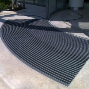 Entreemat met gebogen profielen