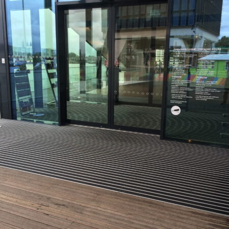 Smartscraper eye museum