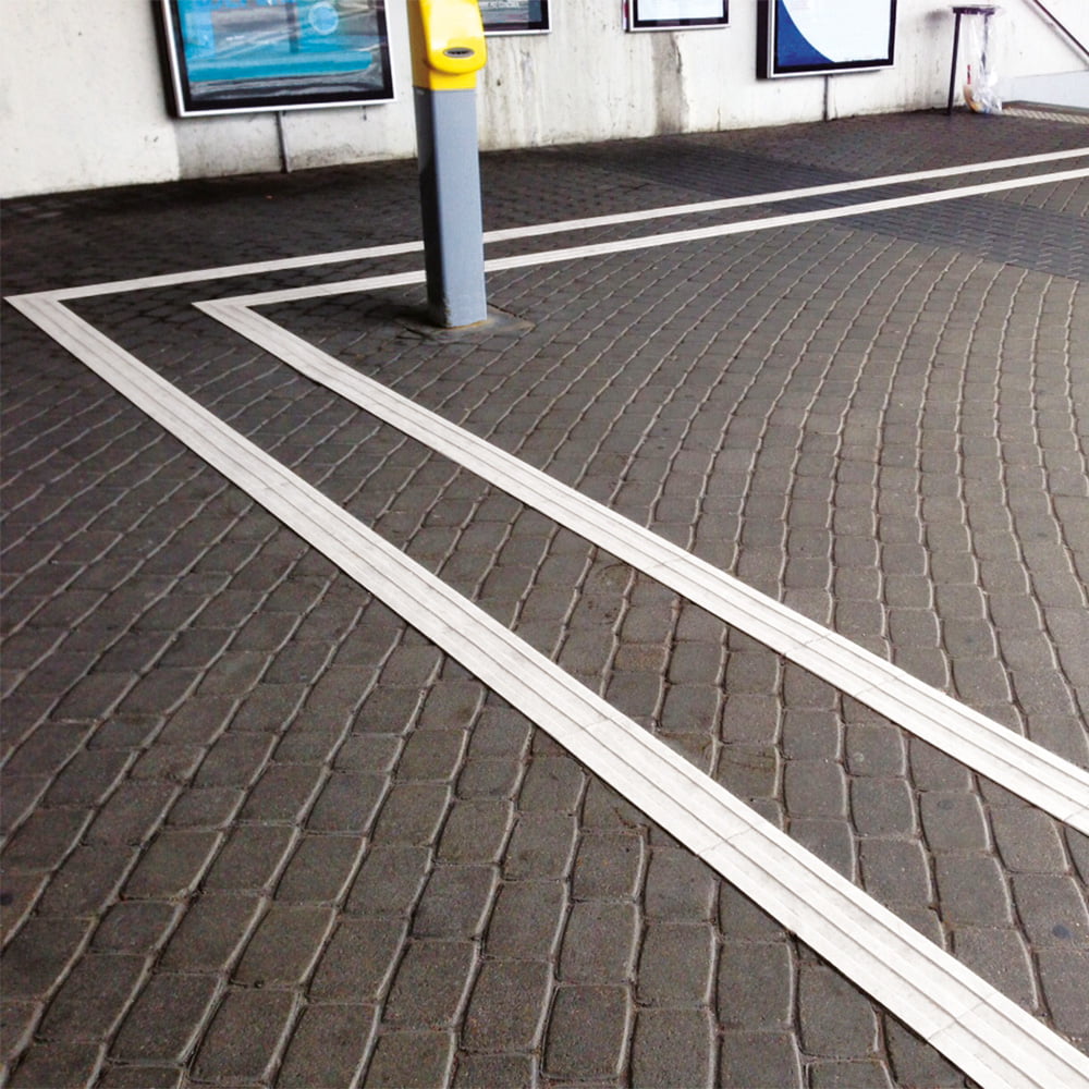 Exteline Rails