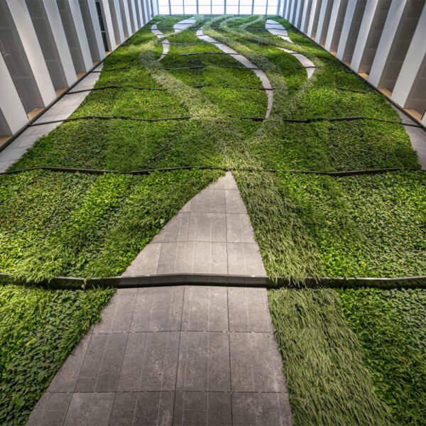 EMA Amsterdam installatie wandbescherming en plinten