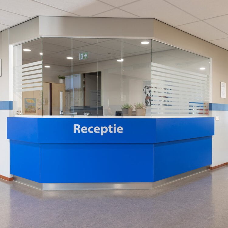 Berkenschutse Heeze onderwijsinstelling wandbescherming installatie