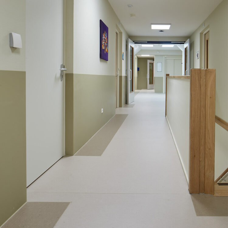Onnakerk Steenwijk Wandbescherming installatie zorginstelling