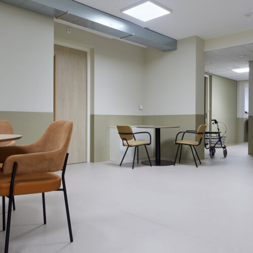 Onnakerk Steenwijk Wandbescherming installatie zorginstelling