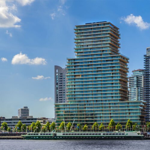Terraced Tower Rotterdam Cubu Flex plinten installatie