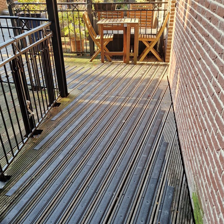 Vlonderstrips installatie VvE Piri Reis Amsterdam