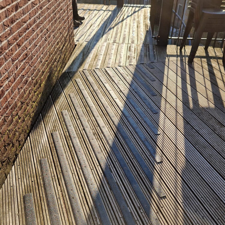 Vlonderstrips installatie VvE Piri Reis Amsterdam