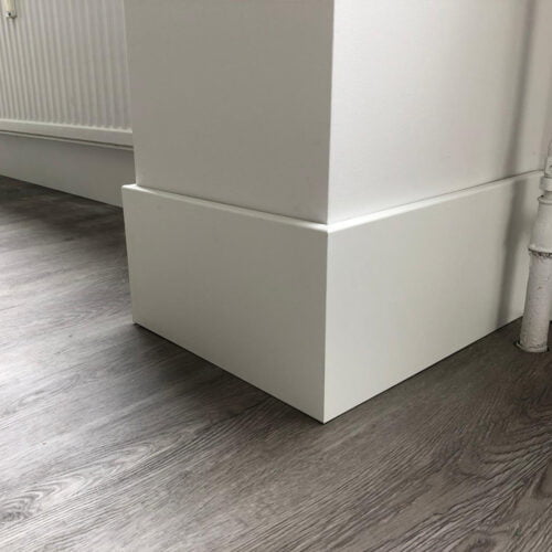 Q Residence installatie MDF-plint ommanteld