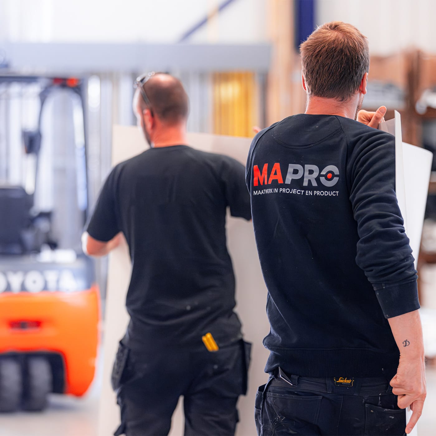 Decochoc-tillen-Tris-Marc-sept2024 Decochoc tillen Mapro medewerkers